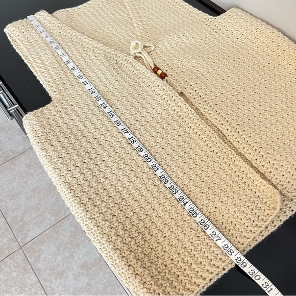 Hand Crocheted Vest, wool blend, tassled/wood beads tie closure, 70sVb, L/XL. - Picture 5 of 6